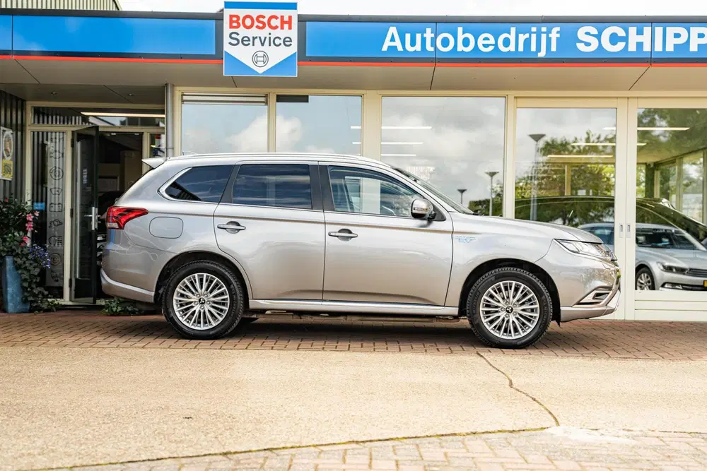 Mitsubishi Outlander 2.4 PHEV Intense uit 2020, foto 3