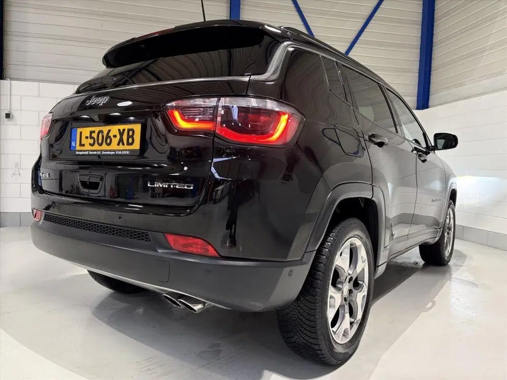 Jeep Compass 1.4 MultiAir 170pk 4x4 AUT uit 2020, foto 2