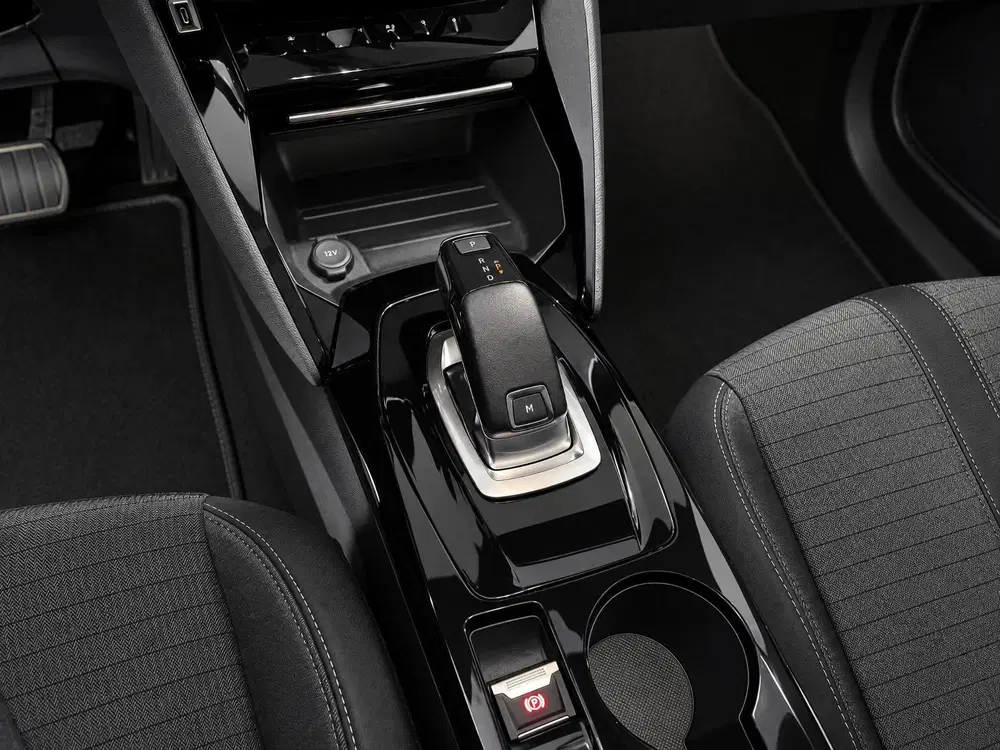 Peugeot 208 1.2 PureTech GT Pack uit 2021, foto 15