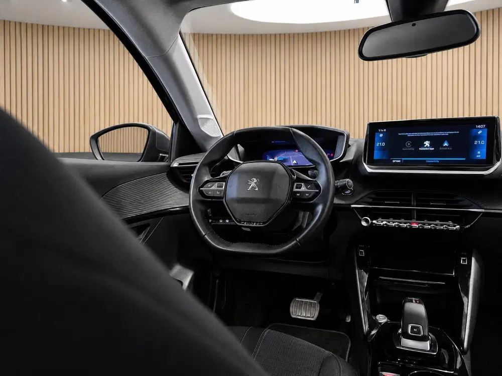 Peugeot 208 1.2 PureTech GT Pack uit 2021, foto 4