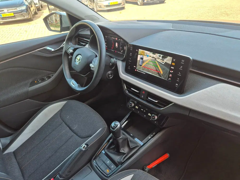 Skoda Scala 1.0 TSI Business Edition uit 2024, foto 13