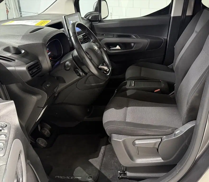 Toyota Proace City 1.2T uit 2021, foto 14