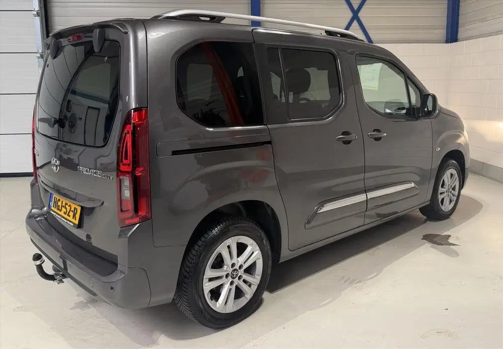 Toyota Proace City 1.2T uit 2021, foto 2