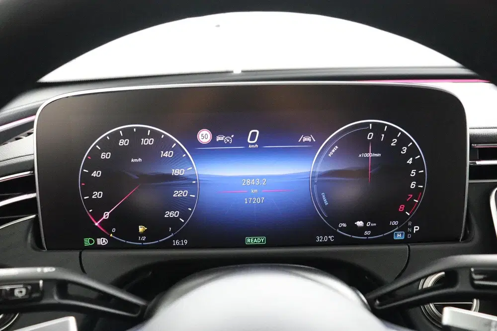 Mercedes-Benz E-Klasse 300E Avantgarde Advanced Plus uit 2024, foto 11