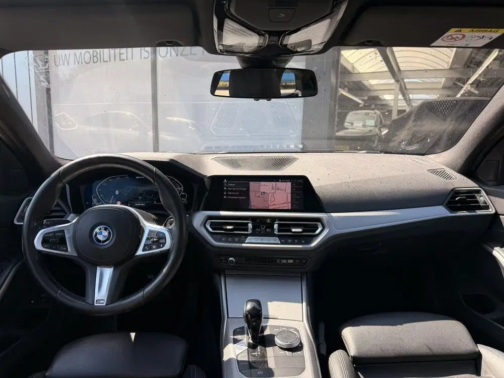 BMW 3-serie 320e xDrive Business EditionPlus uit 2022, foto 10