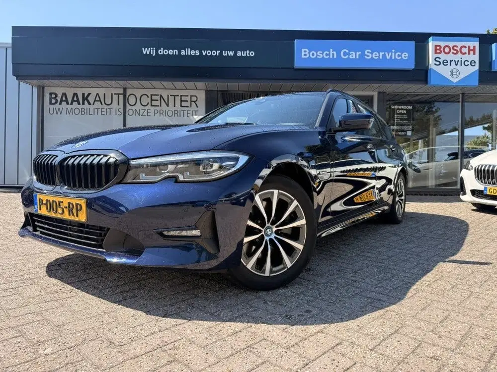BMW 3-serie 320e xDrive Business EditionPlus uit 2022, foto 2