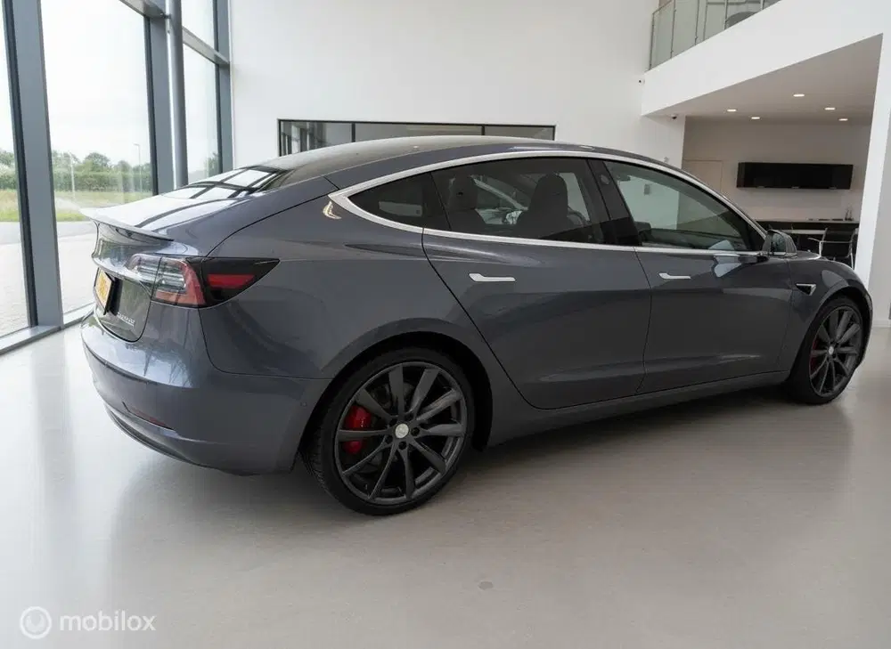 Tesla Model 3 Performance AWD 75 kWh uit 2019, foto 10