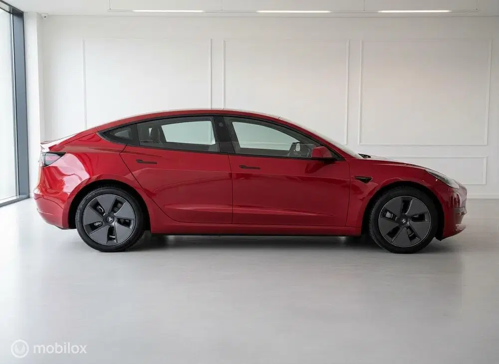 Tesla Model 3 RWD 60 kWh LFP uit 2023, foto 13
