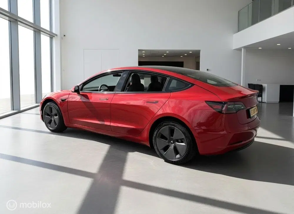 Tesla Model 3 RWD 60 kWh LFP uit 2023, foto 6