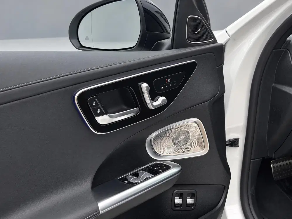 Mercedes-Benz C-Klasse 300 e 140 Years Edition uit 2026, foto 10