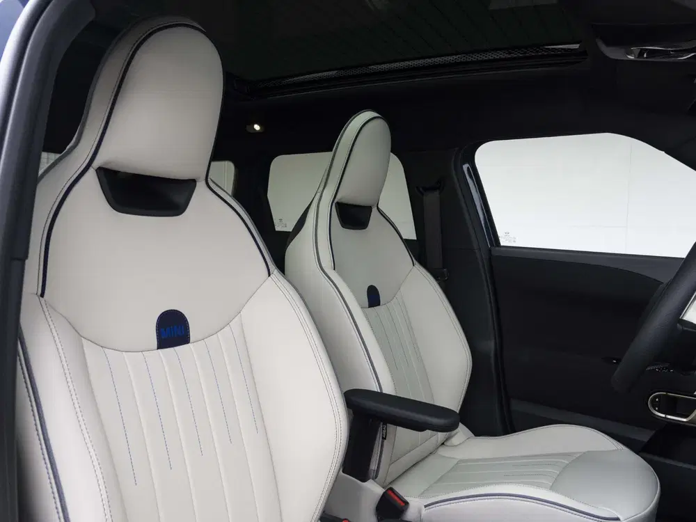 Mini Aceman E John Cooper Works Trim uit 2026, foto 4
