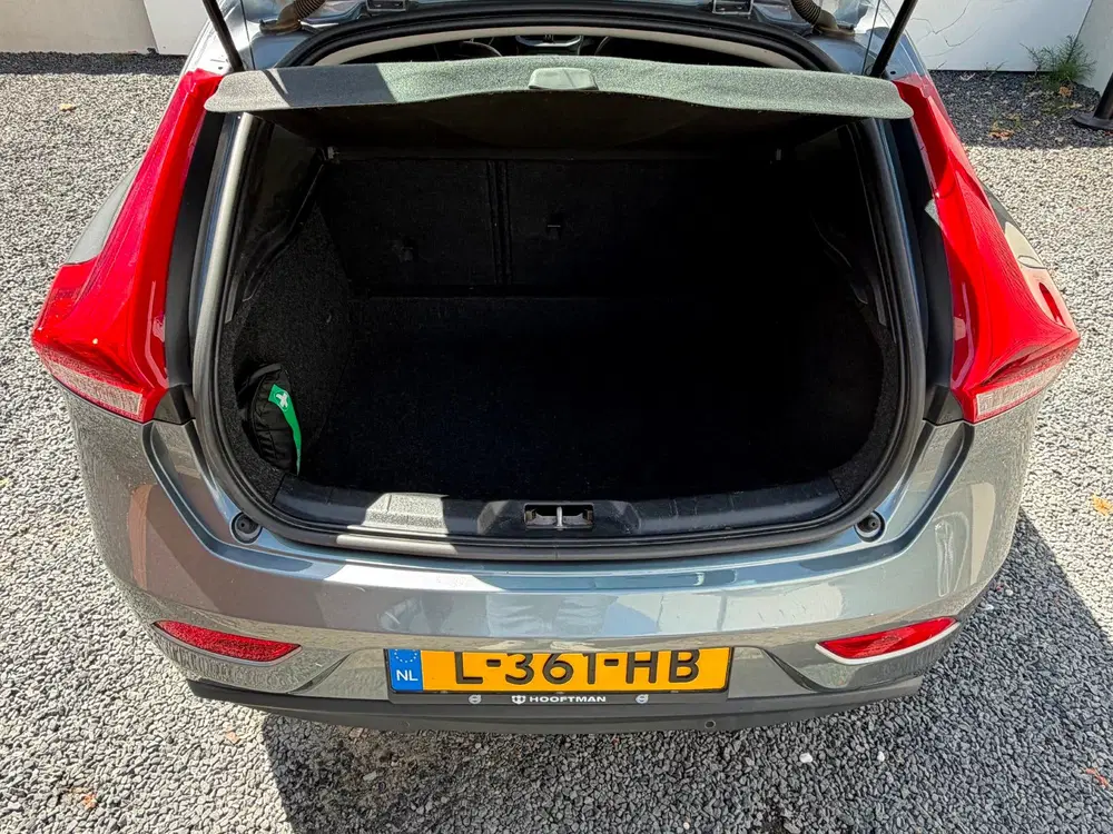 Volvo V40 2.0 T2 uit 2019, foto 12