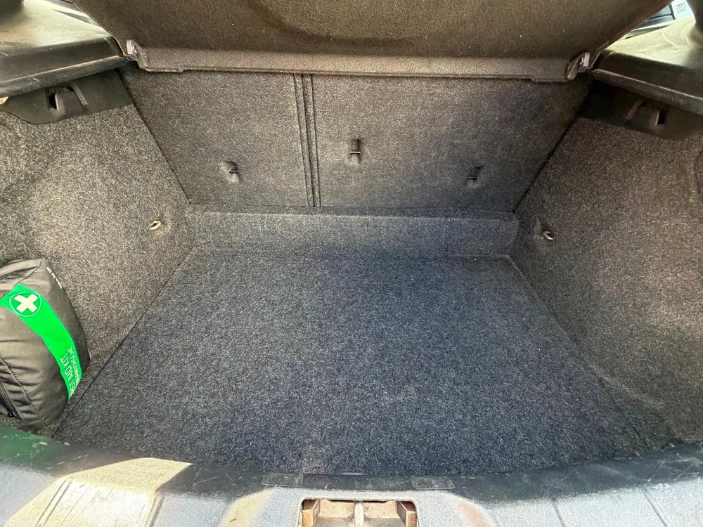 Volvo V40 2.0 T2 uit 2019, foto 13