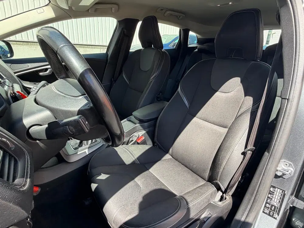 Volvo V40 2.0 T2 uit 2019, foto 8