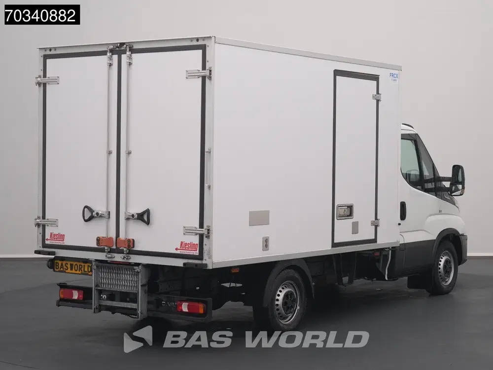 Iveco Daily Automaat Koel uit 2022, foto 2