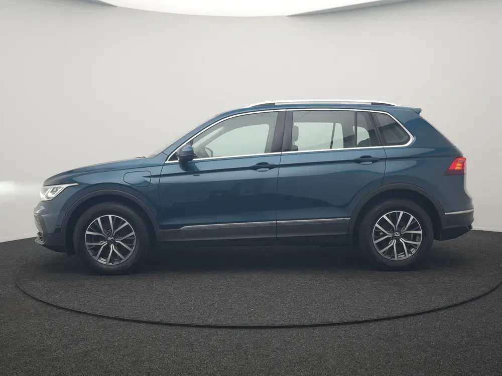 Volkswagen Tiguan 1.4 TSI eHybrid Life PHEV 245pk Dealer O.H uit 2023, foto 2