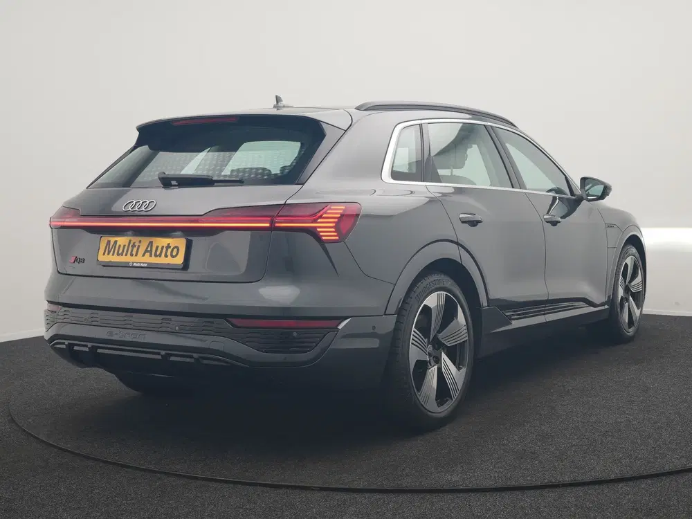 Audi Q8 e-tron 55 quattro S Line 114 kWh Dealer O.H uit 2023, foto 3