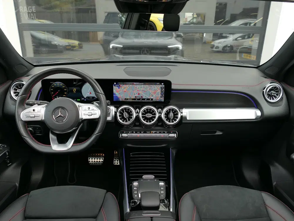 Mercedes-Benz EQB 300 4MATIC AMG Line 7p. 67 kWh uit 2022, foto 4