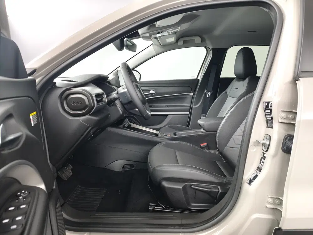 Jeep Avenger Summit 54 kWh uit 2025, foto 6