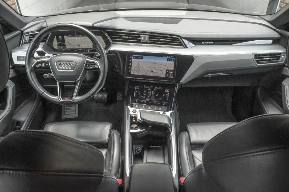 Audi Q8 e-tron quattro S line 95kwh uit 2023, foto 3