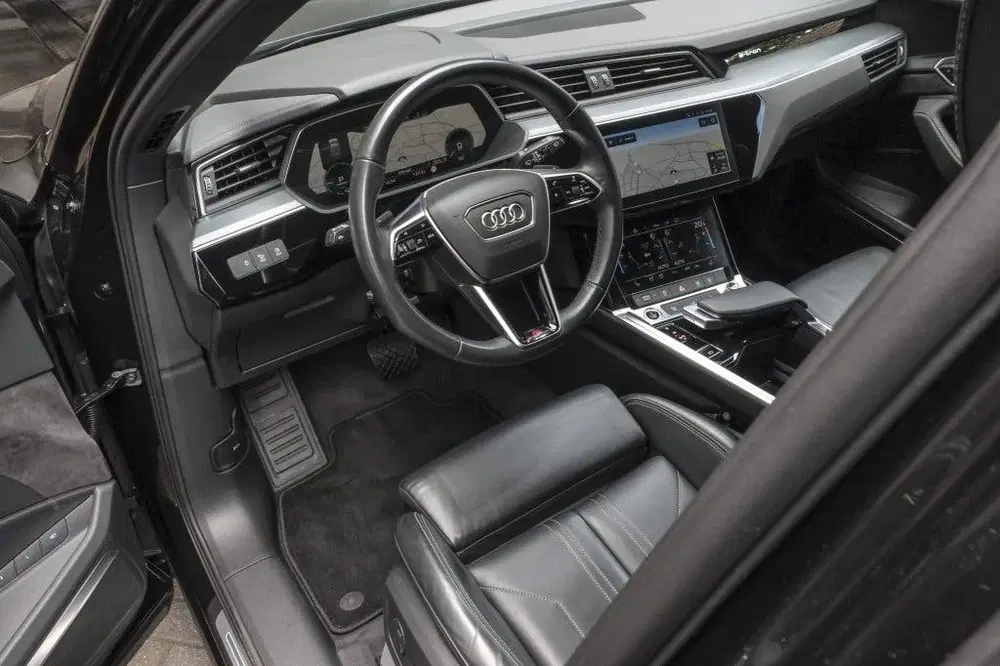 Audi Q8 e-tron quattro S line 95kwh uit 2023, foto 6