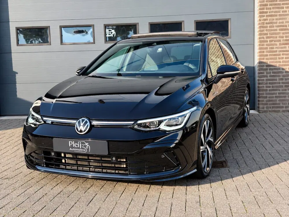 Volkswagen Golf 1.5 eTSI R-Line uit 2020