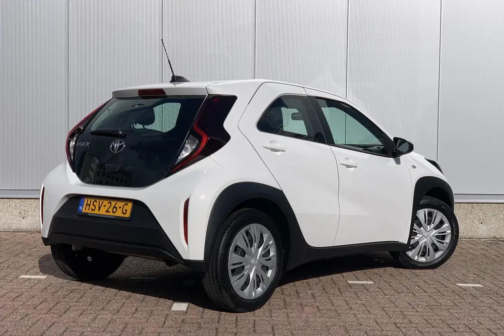 Toyota Aygo X 1.0 VVT-i MT Play uit 2025, foto 2