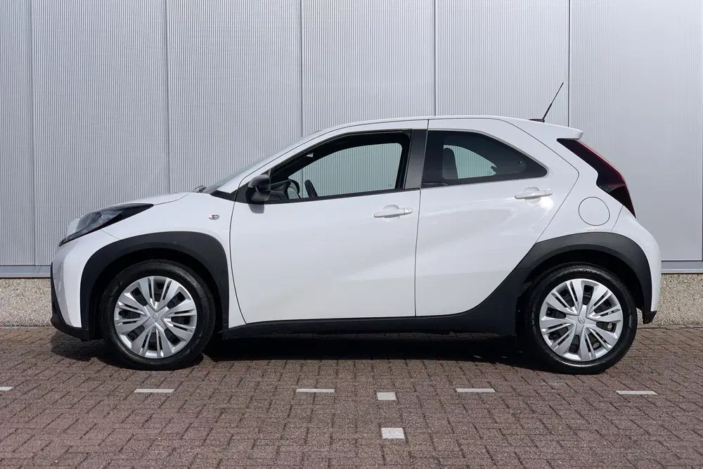 Toyota Aygo X 1.0 VVT-i MT Play uit 2025, foto 4