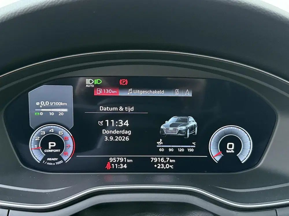 Audi A4 35 TFSI S edition Competition uit 2022, foto 10