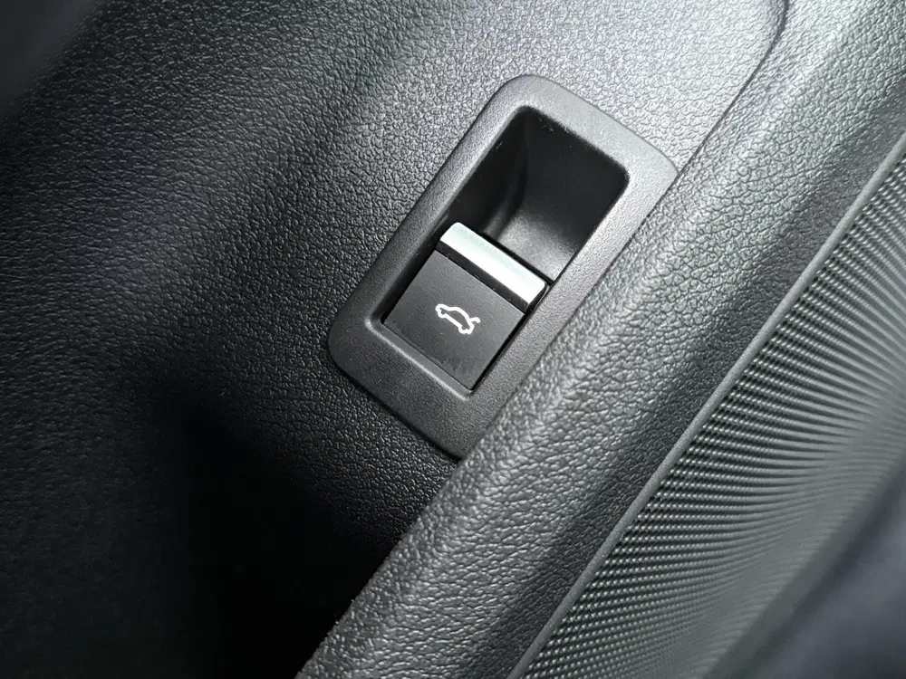 Audi A4 35 TFSI S edition Competition uit 2022, foto 14
