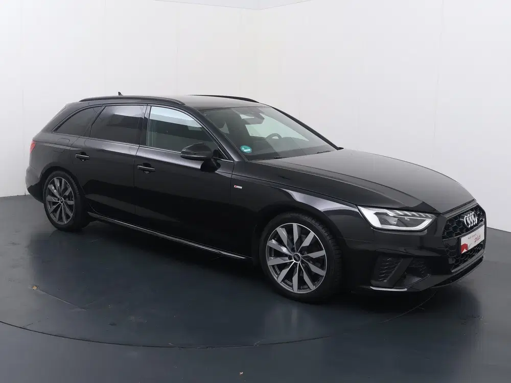 Audi A4 35 TFSI S edition Competition uit 2022, foto 3