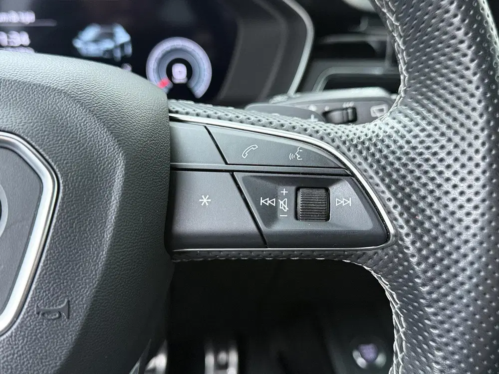 Audi A4 35 TFSI S edition Competition uit 2022, foto 9
