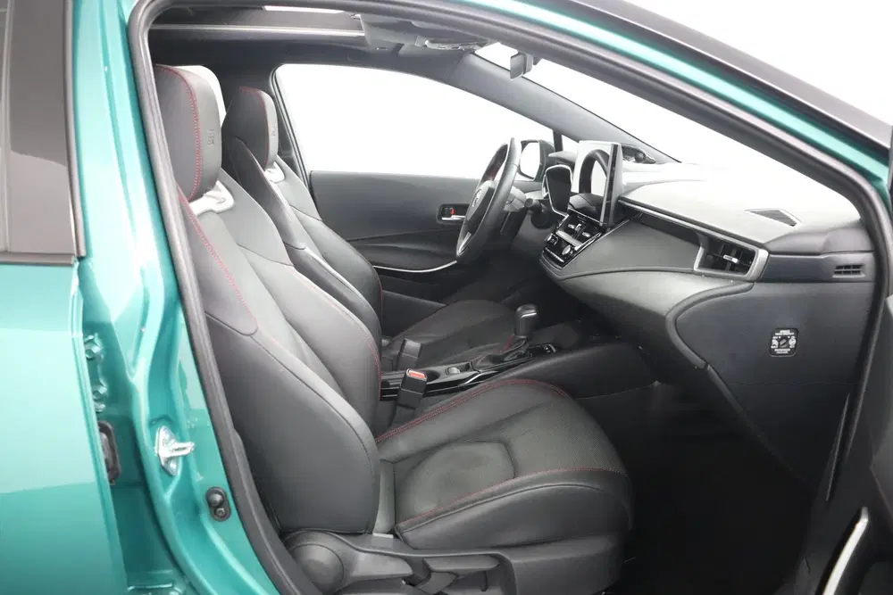 Toyota Corolla Hybrid 200 GR Sport Plus uit 2025, foto 10