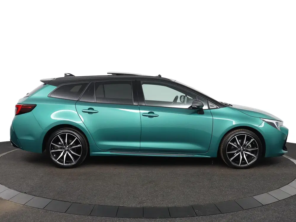Toyota Corolla Hybrid 200 GR Sport Plus uit 2025, foto 6
