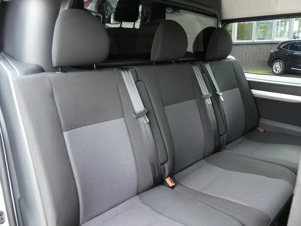 Peugeot Expert 2.0 BlueHDI 180 EAT-8 S&S DC 6 PERSOONS uit 2023, foto 8