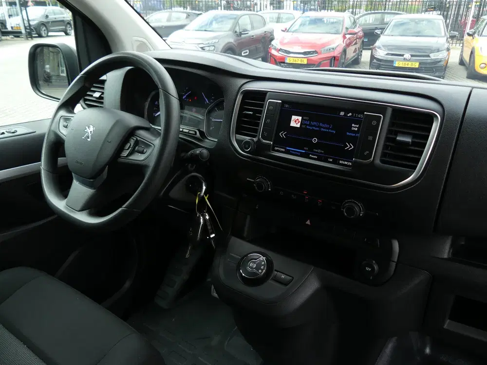 Peugeot Expert 2.0 BlueHDI 180 EAT-8 S&S DC 6 PERSOONS uit 2023, foto 9