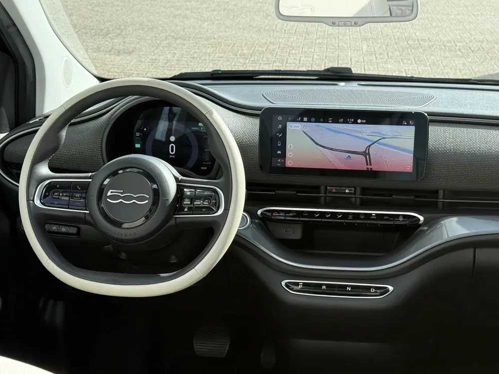 Fiat 500e La Prima 42 kWh uit 2021, foto 10
