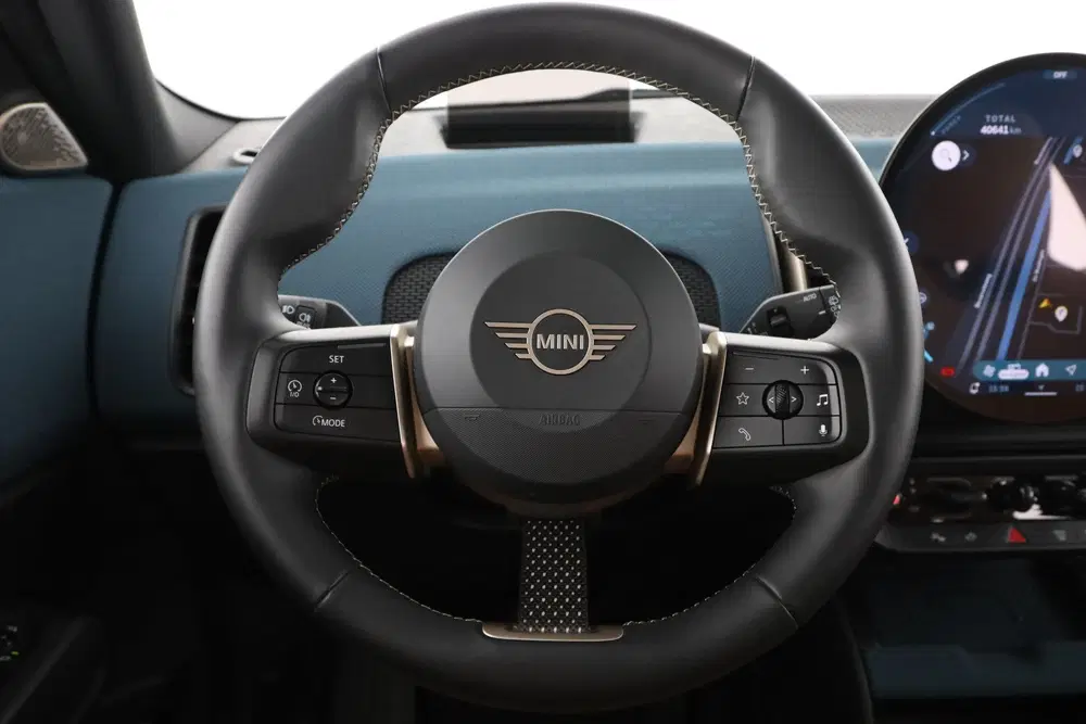 Mini Countryman E Favoured M 66.5 kWh uit 2024, foto 11