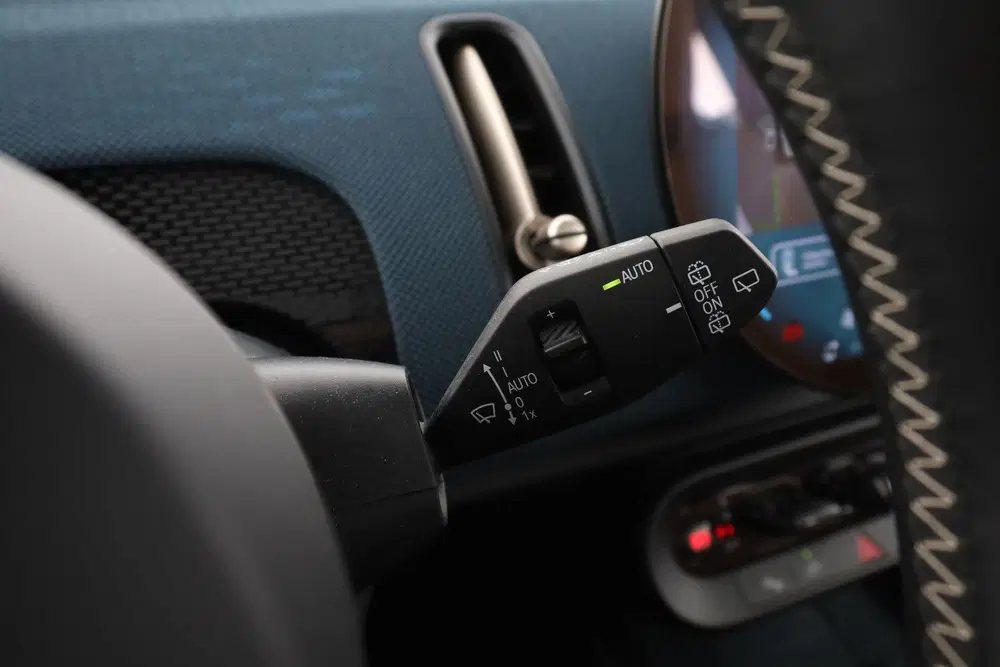 Mini Countryman E Favoured M 66.5 kWh uit 2024, foto 14