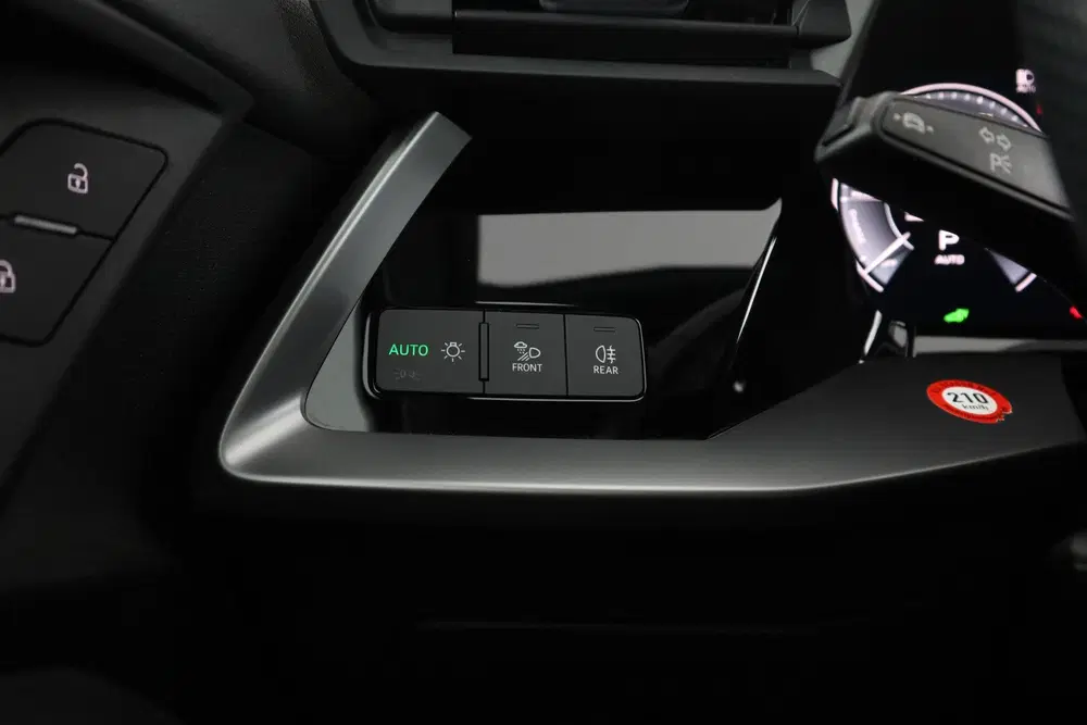Audi A3 40 TFSI e Edition RX73611 (bj 2021) uit 2021, foto 11