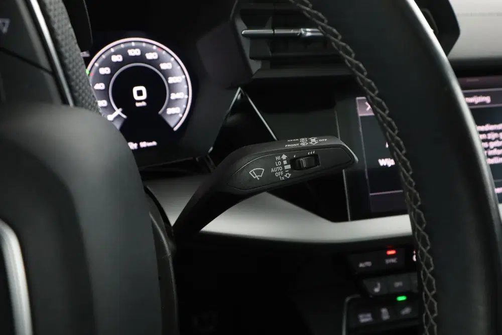 Audi A3 40 TFSI e Edition RX73611 (bj 2021) uit 2021, foto 12