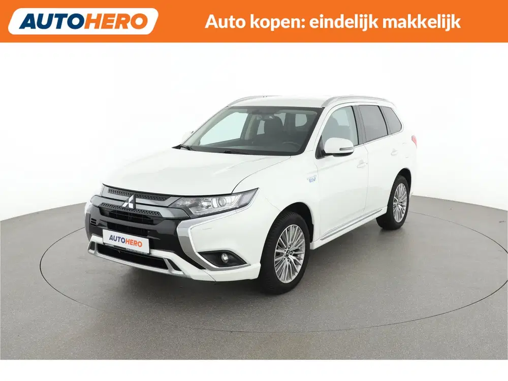 Mitsubishi Outlander 2.4 PHEV Intense+ uit 2021