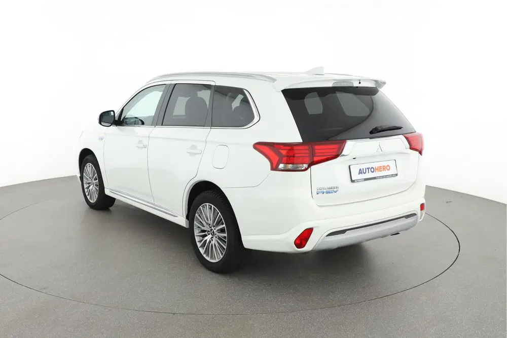 Mitsubishi Outlander 2.4 PHEV Intense+ uit 2021, foto 4