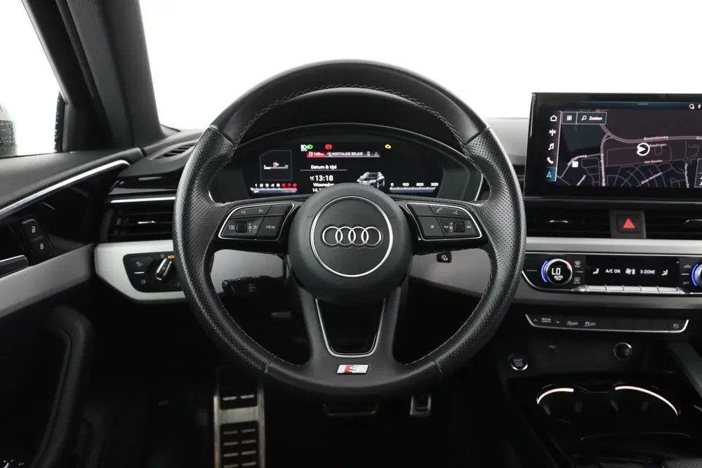 Audi A4 35 TFSI S edition uit 2022, foto 11