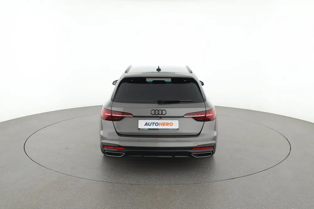 Audi A4 35 TFSI S edition uit 2022, foto 5