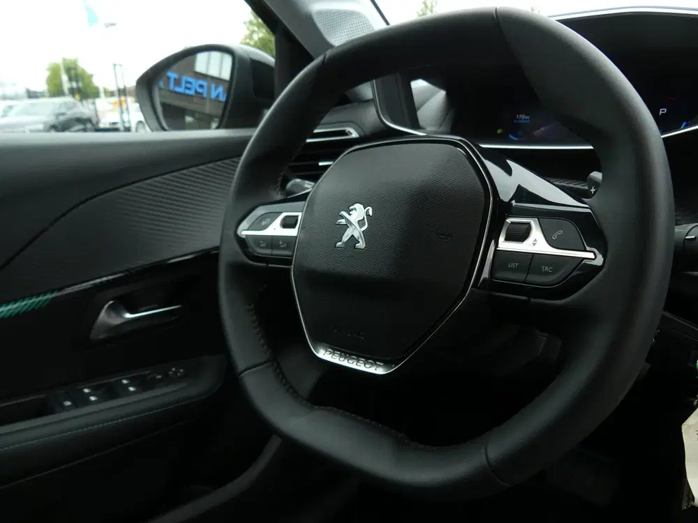 Peugeot 208 1.2 PureTech EAT-8 Allure Pack uit 2023, foto 12
