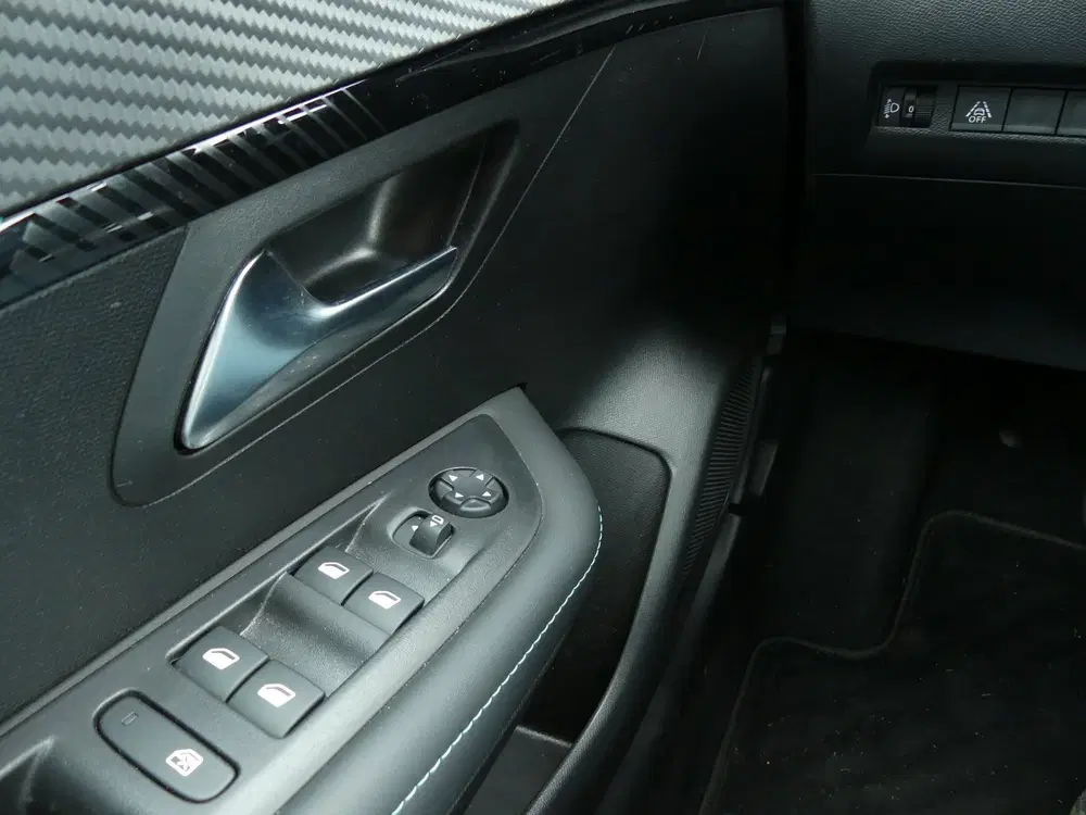Peugeot 208 1.2 PureTech EAT-8 Allure Pack uit 2023, foto 14