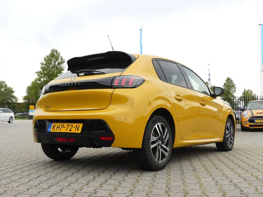 Peugeot 208 1.2 PureTech EAT-8 Allure Pack uit 2023, foto 5