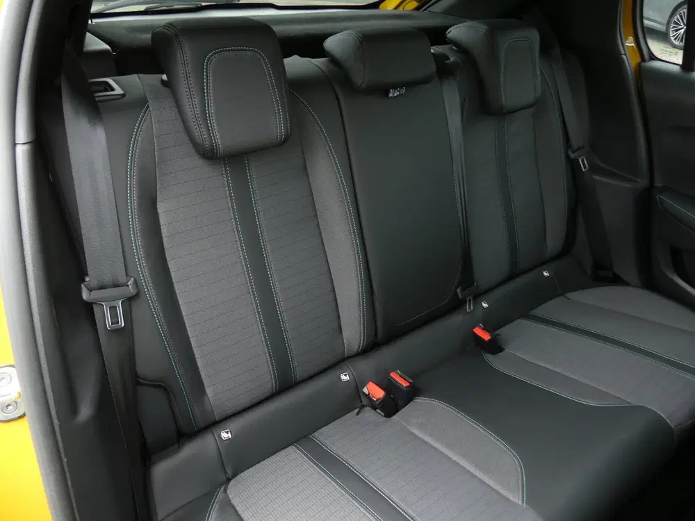 Peugeot 208 1.2 PureTech EAT-8 Allure Pack uit 2023, foto 9