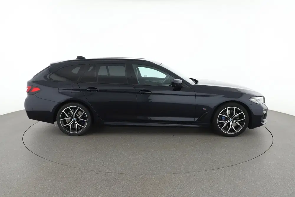 BMW 5-serie 5 Serie Touring 530i High Executive Editio uit 2020, foto 8